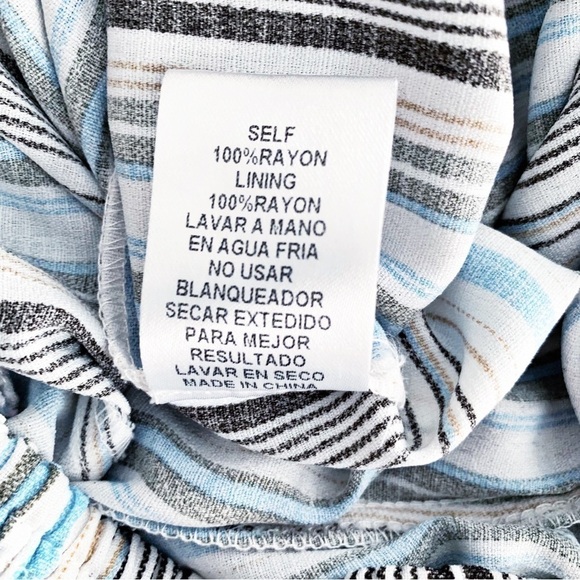 Dress Forum Light Blue Stripe Wide Leg Pants. - Picture 9 of 10